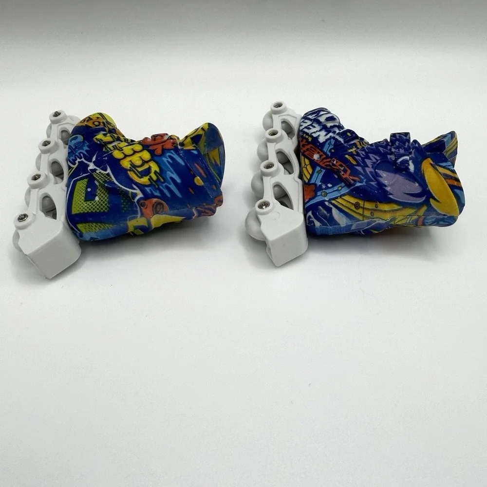 1‎ Pair Mini Finger Shoes Cool Mini Skate Shoes Mini Finger Roller Skates
